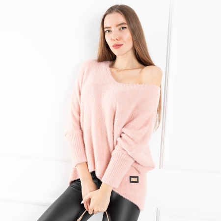 Różowy sweter damski oversize- Odzież