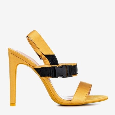 Żółte sandały na słupku z rzepą Spolisa - Obuwie