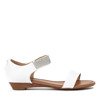 Białe sandały na niskiej koturnie Acellia - Obuwie