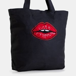 Czarna damska torebka na ramię z ustami - Akcesoria