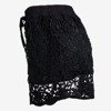 Czarne damskie krótkie spodenki zdobione koronką - Odzież