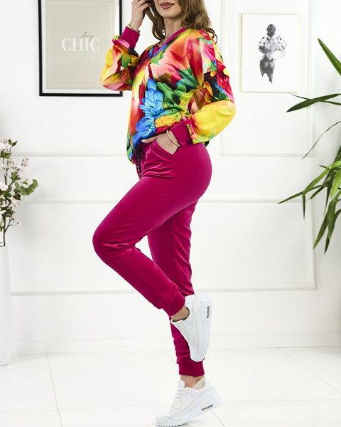 Fuksjowy damski welurowy komplet dresowy z kolorowym printem- Odzież