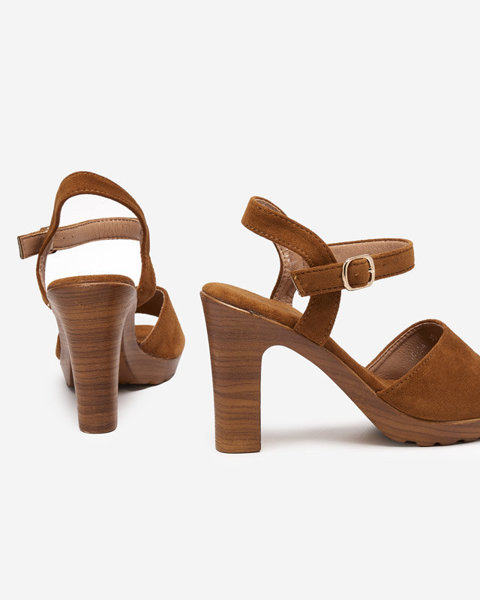 Jasnobrązowe damskie sandały na słupku Karislo - Obuwie