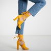 Żółte sandały damskie na wyższym słupku z cholewką Lanaline - Obuwie