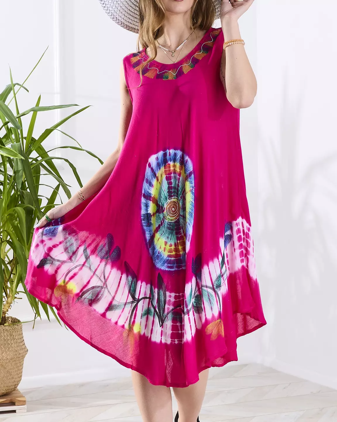 Покривало жіноче сукняне з різнокольоровими квітами кольору фуксії - Одяг