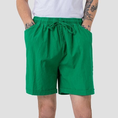 Зелені чоловічі шорти з кишенями