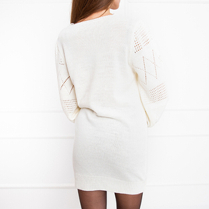 Білий жіночий подовжений светр