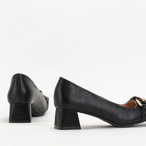 Чорні жіночі туфлі на низьких підборах Vetina