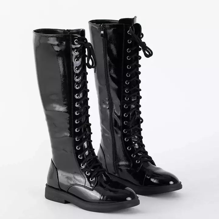 OUTLET Чорні лаковані чоботи на шнурівці Tristessa - Взуття