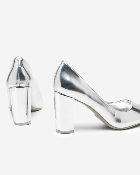 OUTLET Сріблясті жіночі туфлі на Sweet post - Взуття