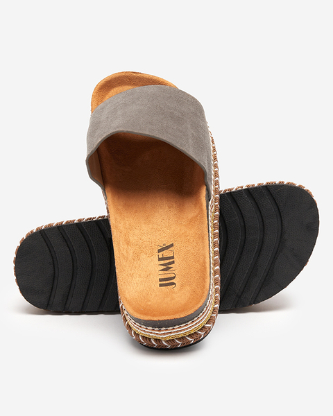 OUTLET Жіночі еко-замшеві тапочки кольору хакі Kiccori - Взуття