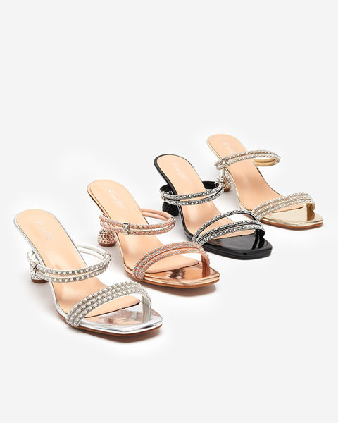 OUTLET Золоті лаковані тапочки на низькому каблуці Lakopi - Взуття