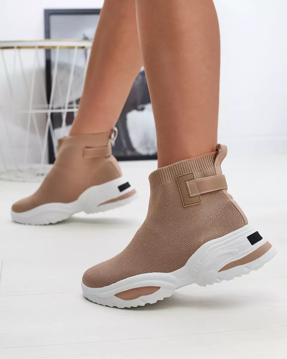 Світло-коричневі жіночі високі спортивні туфлі на шнурках Vetkir- Взуття